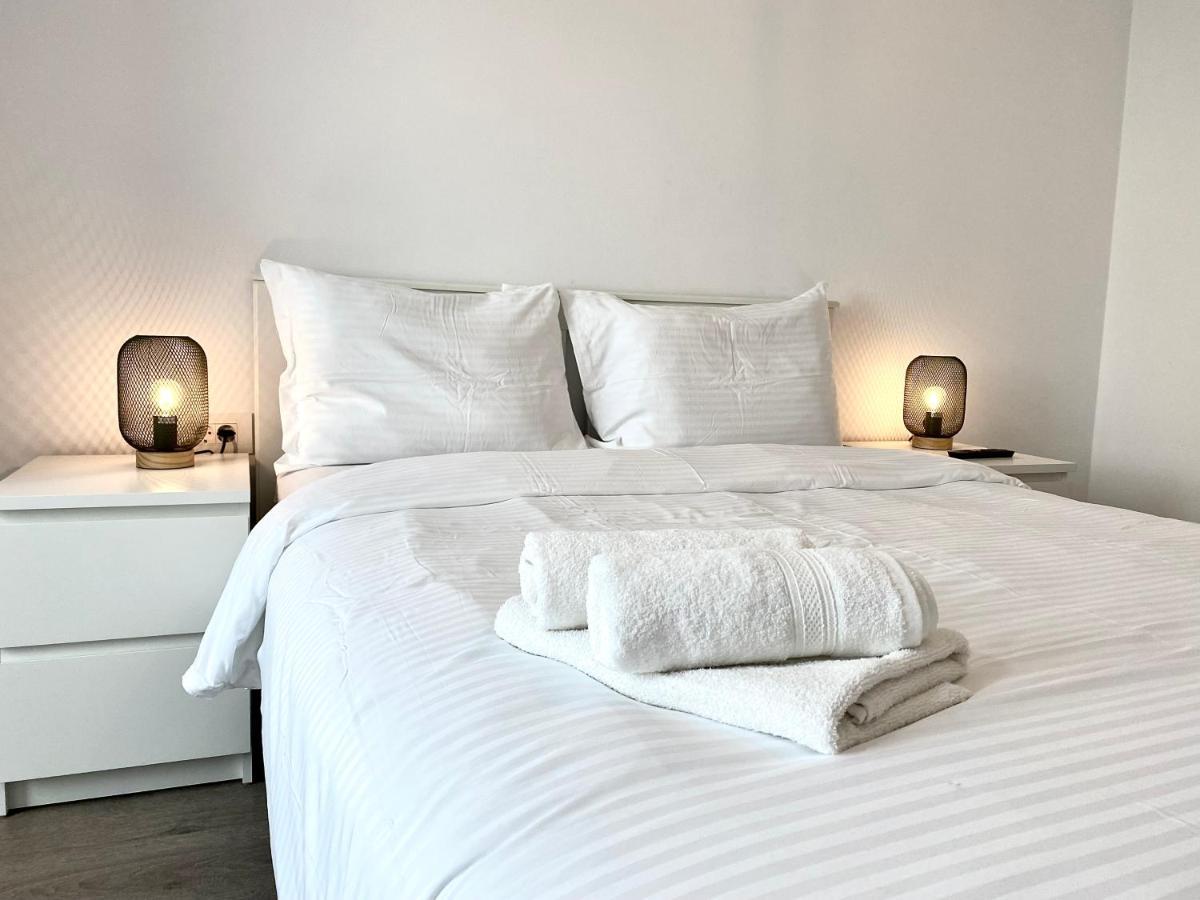 Astoria Apartment - Pet Friendly Braşov Esterno foto