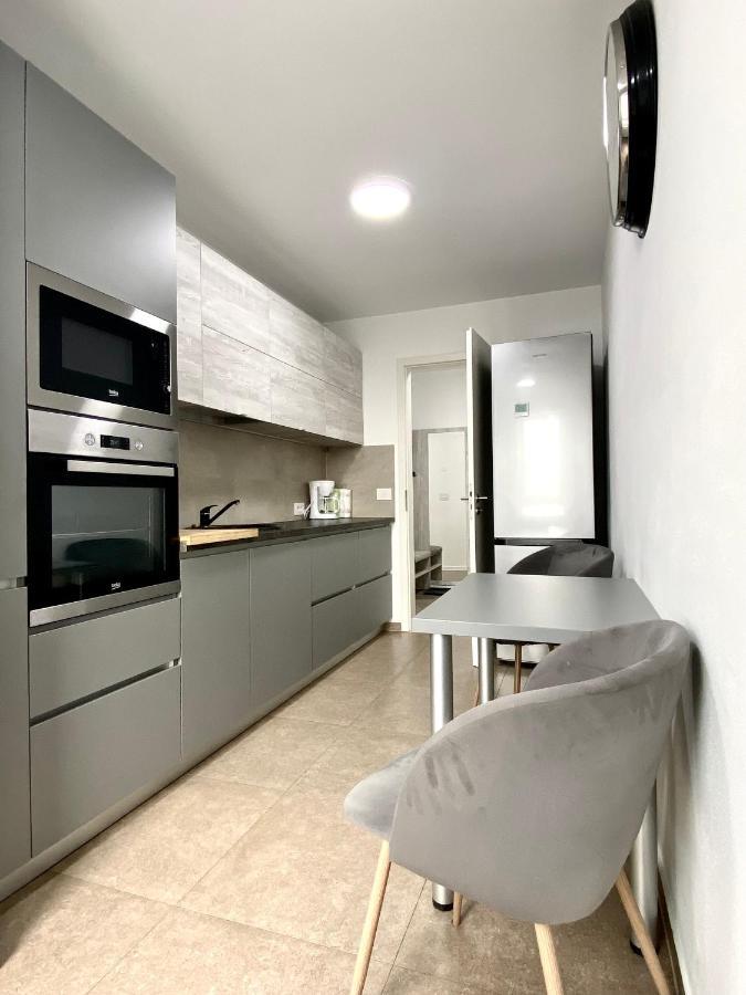 Astoria Apartment - Pet Friendly Braşov Esterno foto