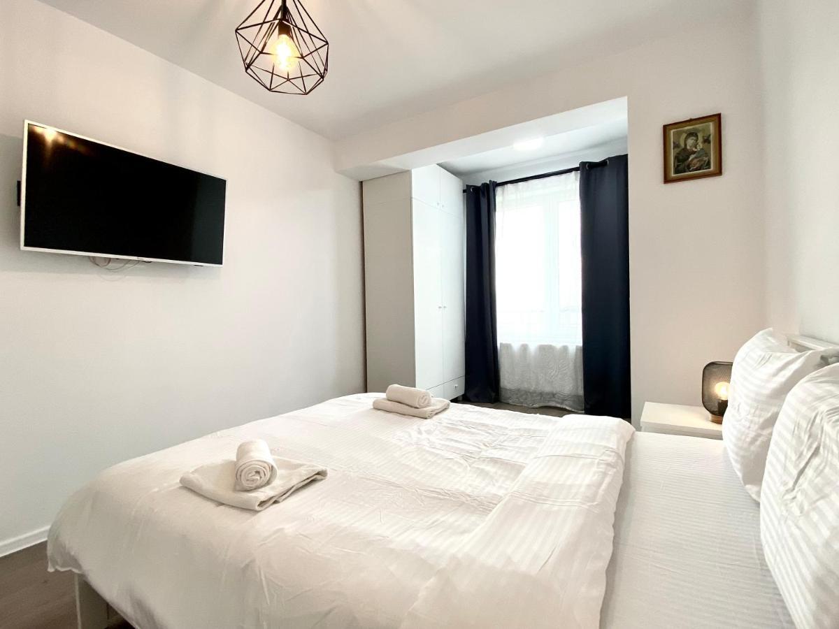 Astoria Apartment - Pet Friendly Braşov Esterno foto