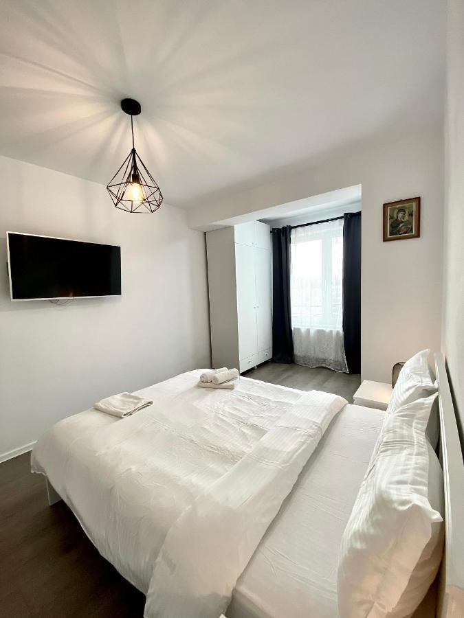 Astoria Apartment - Pet Friendly Braşov Esterno foto